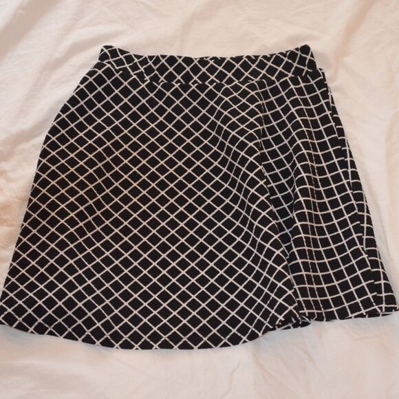 Girls Pinky Black and White Checkered Skirt - Picture 3 of 3